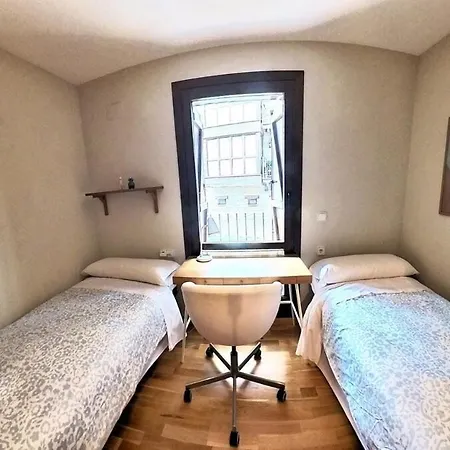 Tenagune - Tucasaenlospirineos * Escarrilla